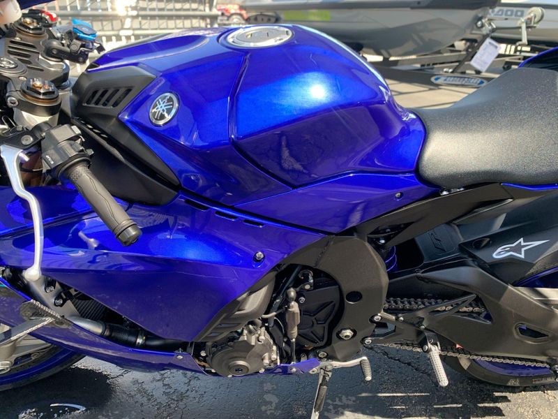 Used 2025 Yamaha YZF-R1 CA Image 15