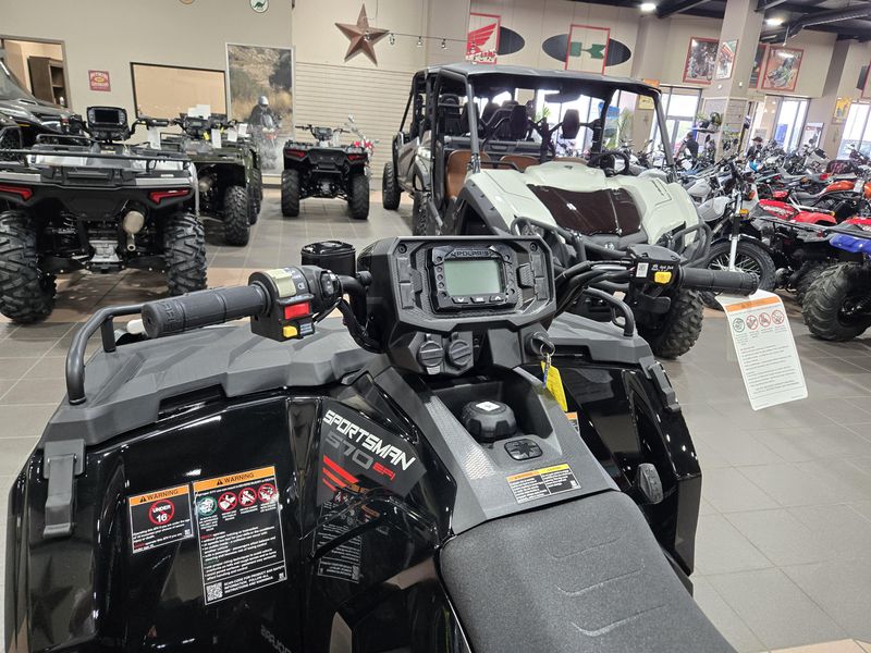 New 2025 Polaris SPORTSMAN 570 TRAIL ONYX BLACK Image 20