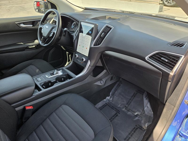 Used 2023 Ford Edge SE AWD