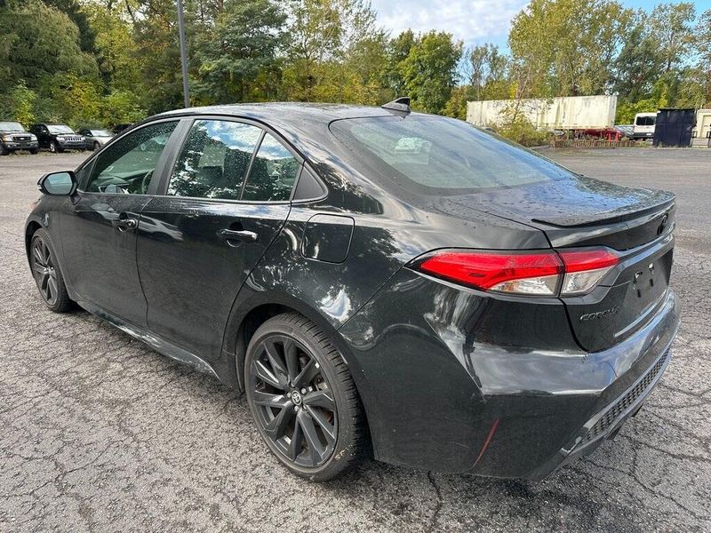 2022 Toyota Corolla SE NightshadeImage 13