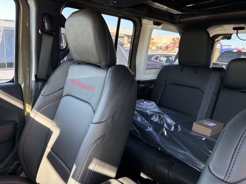 New 2026 Jeep Wrangler 4-door Rubicon XImage 30