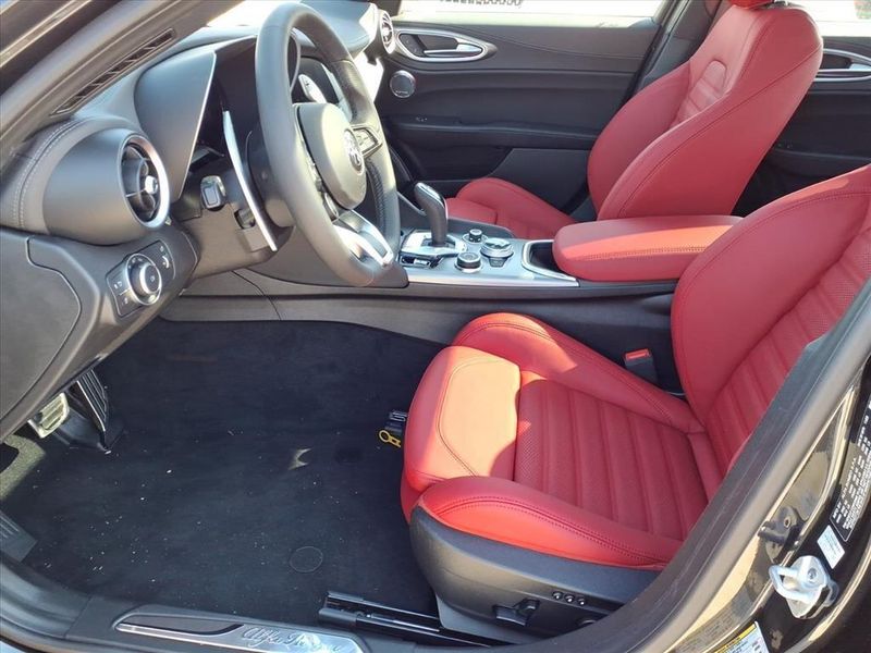 New 2026 Alfa Romeo GiuliaImage 13