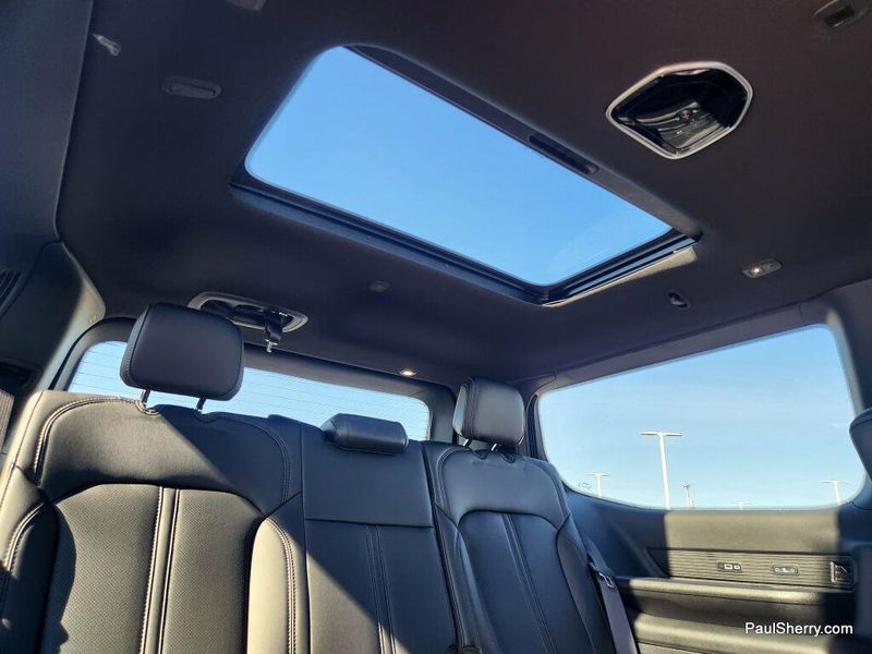 2026 Jeep Grand Wagoneer Upland 4x4