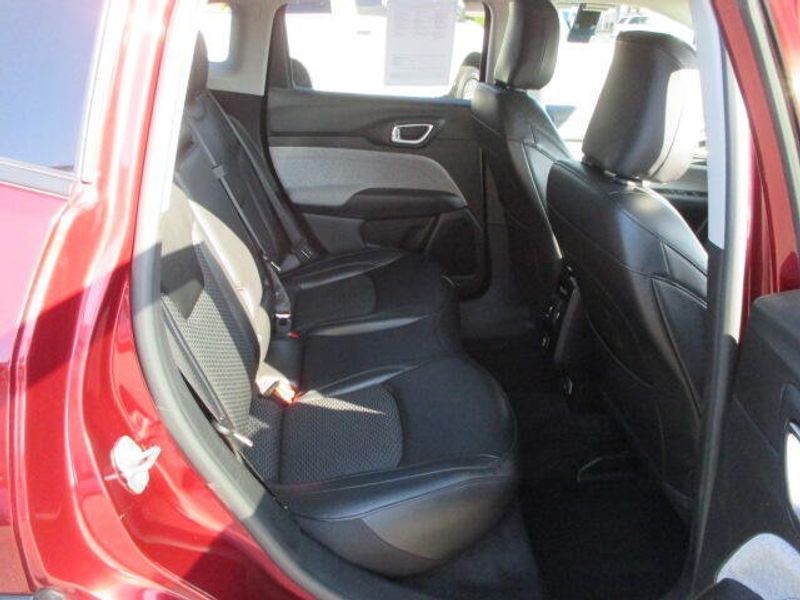 Used 2022 Jeep Compass LatitudeImage 27