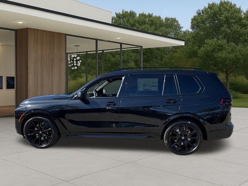 New 2026 BMW X7 xDrive40iImage 13