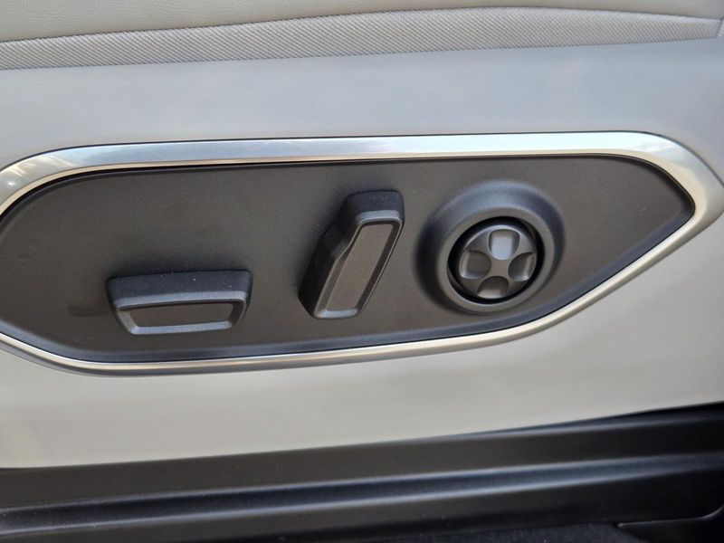 2026 Jeep Grand Wagoneer L Grand Wagoneer L Limited Altitude 4x4