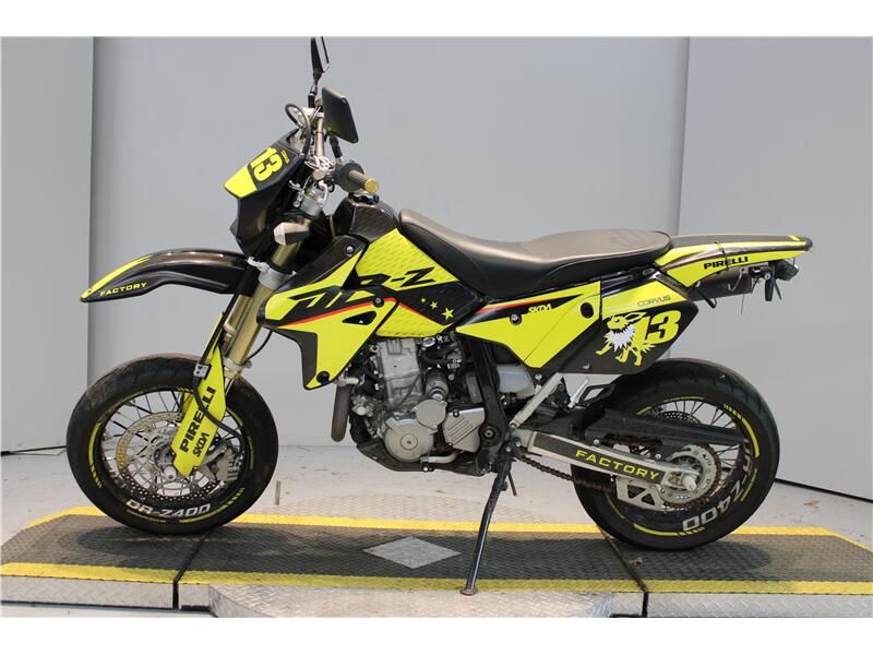 2022 Suzuki DRZ400 Image 2