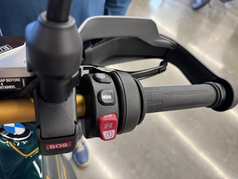 2025 BMW R 1300 GS - OPTION 719 - AURELIUS GREEN METALLIC 