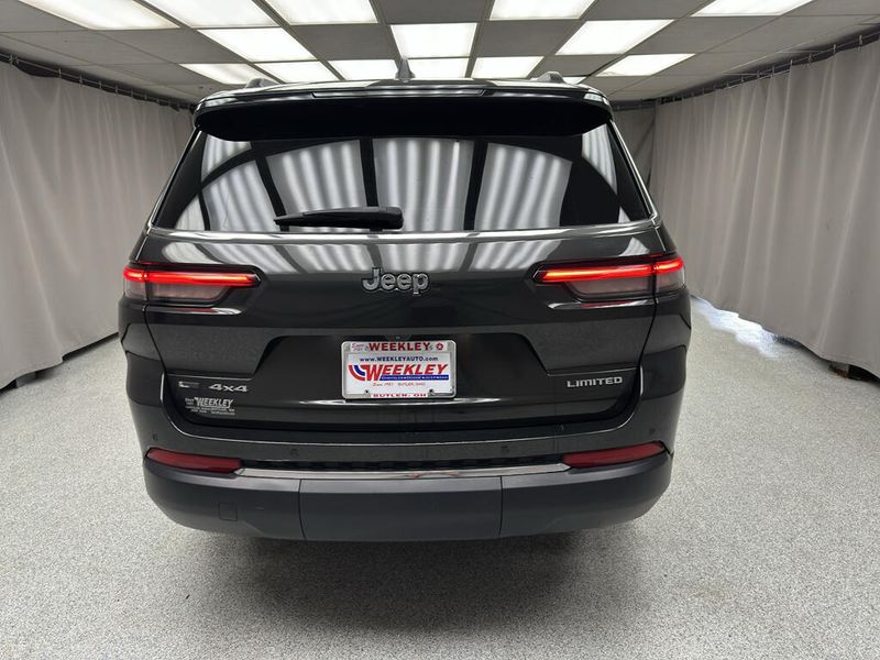 Used 2022 Jeep Grand Cherokee L LimitedImage 11