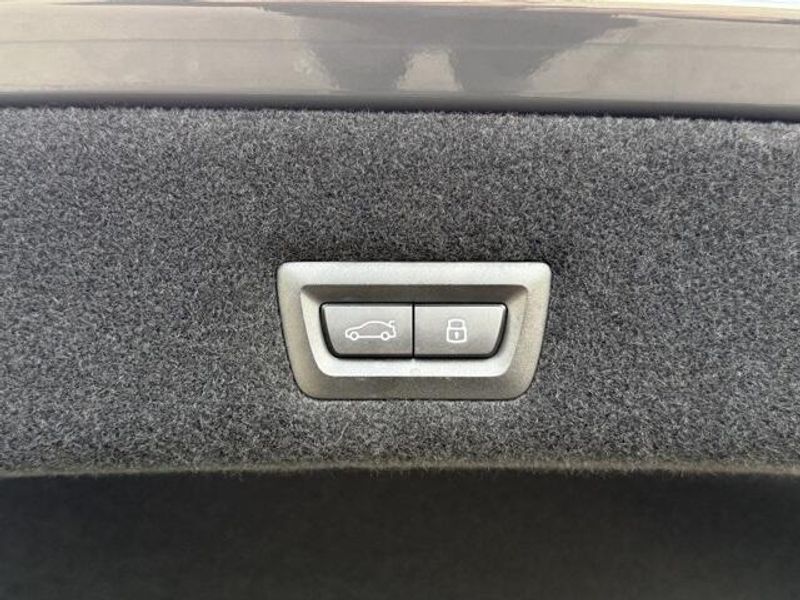 Used 2025 BMW 7 Series 760i xDriveImage 17