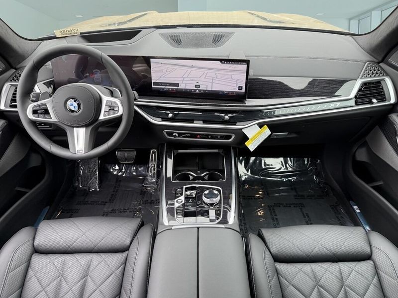 2026 BMW X7 xDrive40iImage 27
