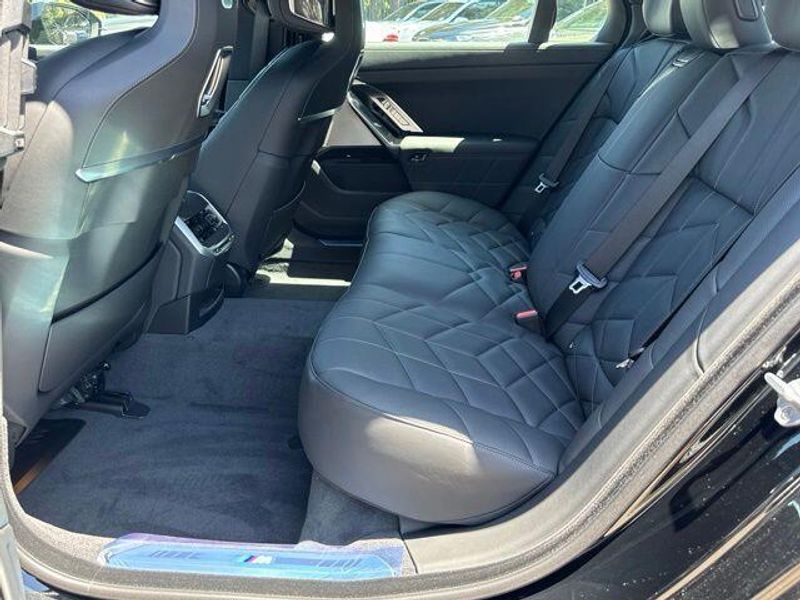 New 2026 BMW 7 Series 750e xDriveImage 29