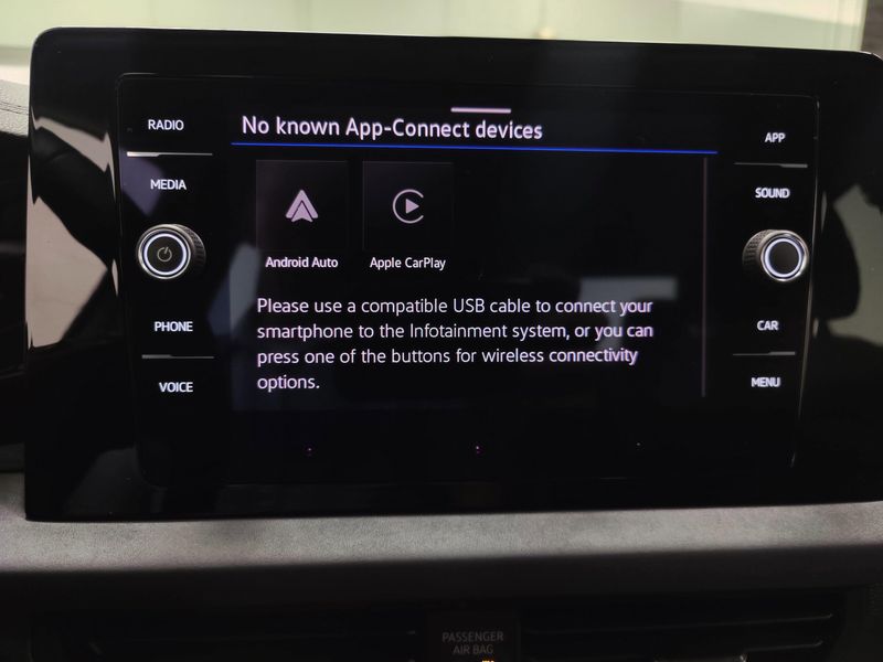 Used 2025 Volkswagen Jetta SE w/SunroofImage 19