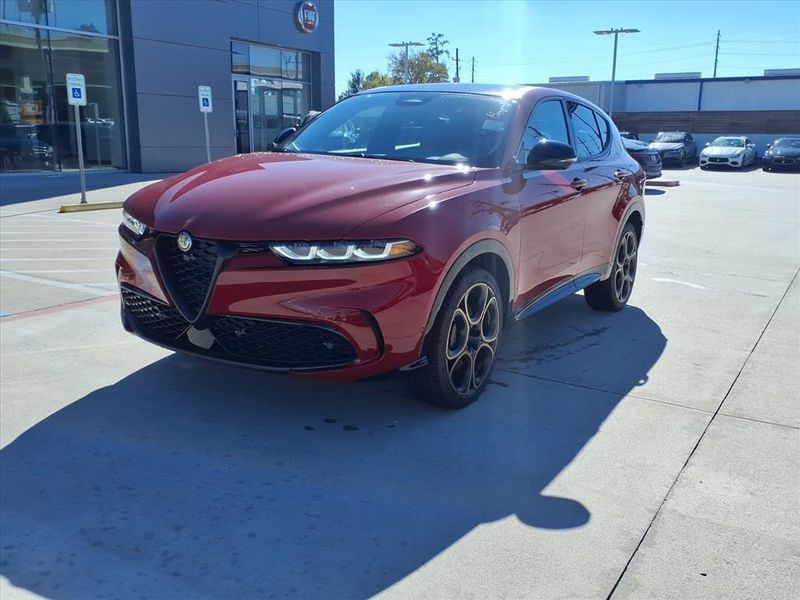 New 2025 Alfa Romeo Tonale IntensaImage 2