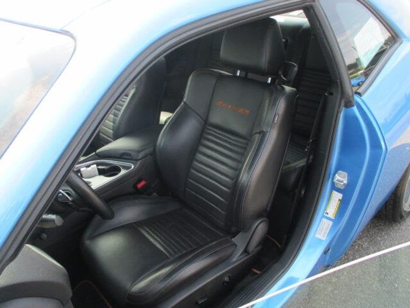 Used 2015 Dodge Challenger R/T Plus ShakerImage 13