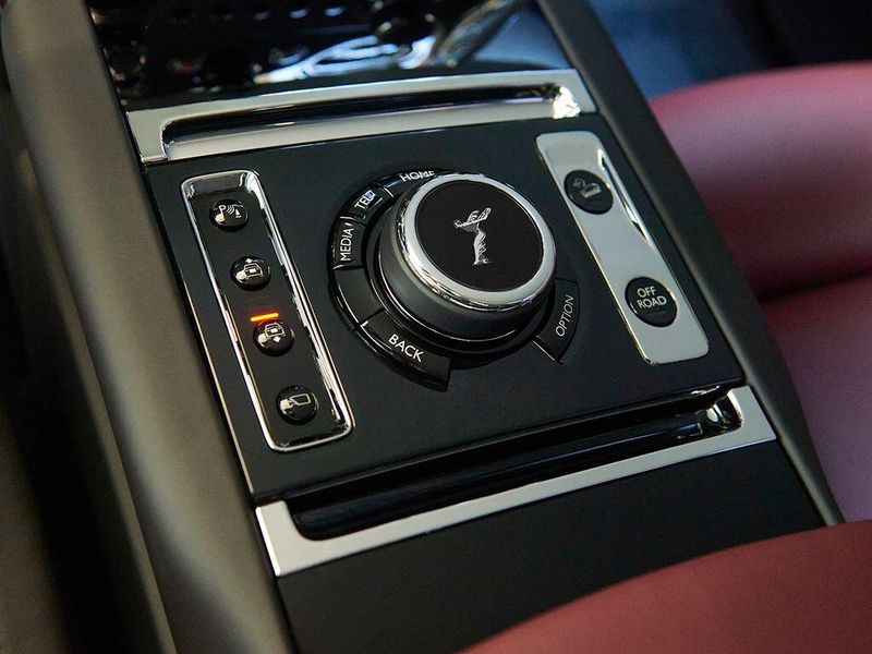 New 2027 Rolls-Royce Cullinan Image 17