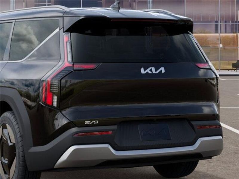 New 2026 Kia EV9 WindImage 13