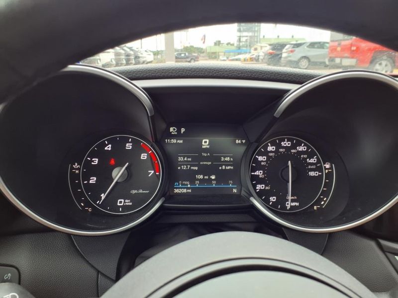 2022 Alfa Romeo Giulia TiImage 26