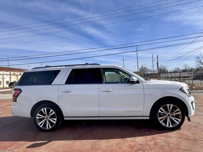 Used 2020 Ford Expedition PlatinumImage 4