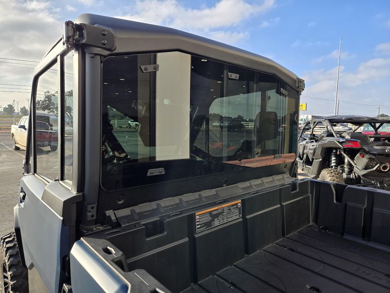 NEW 2026 CAN-AM DEFENDER LIMITED CAB HD11 Image 13