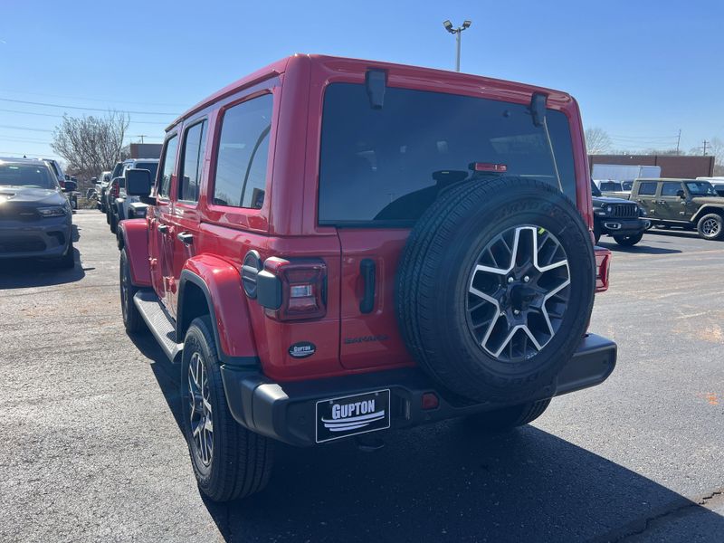 New 2026 Jeep Wrangler 4-door SaharaImage 9