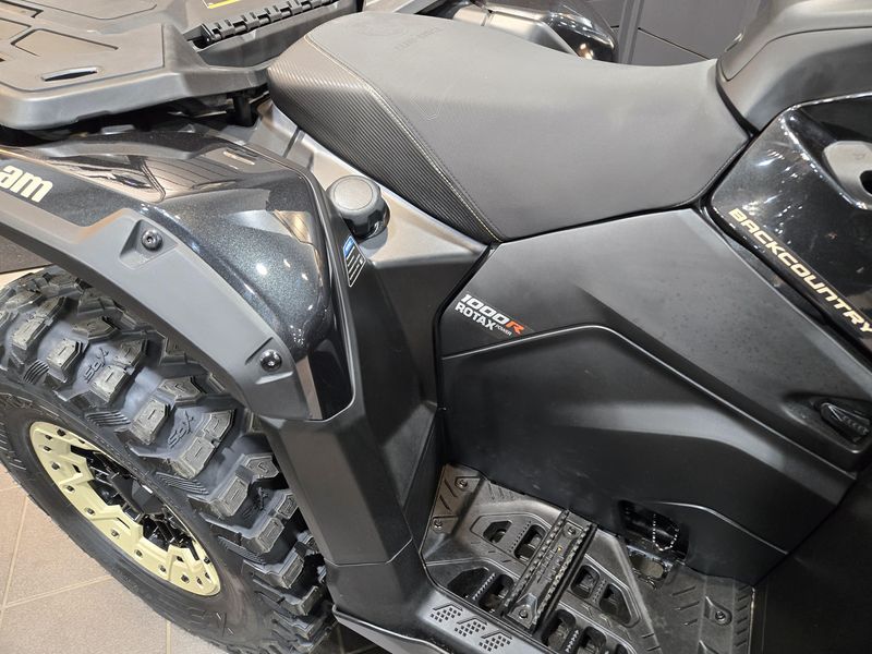 NEW 2026 CAN-AM OUTLANDER BACKCOUNTRY 1000R Image 8