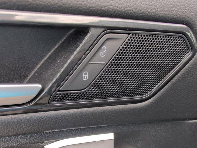 2024 Volkswagen Tiguan SE Wolfsburg EditionImage 13