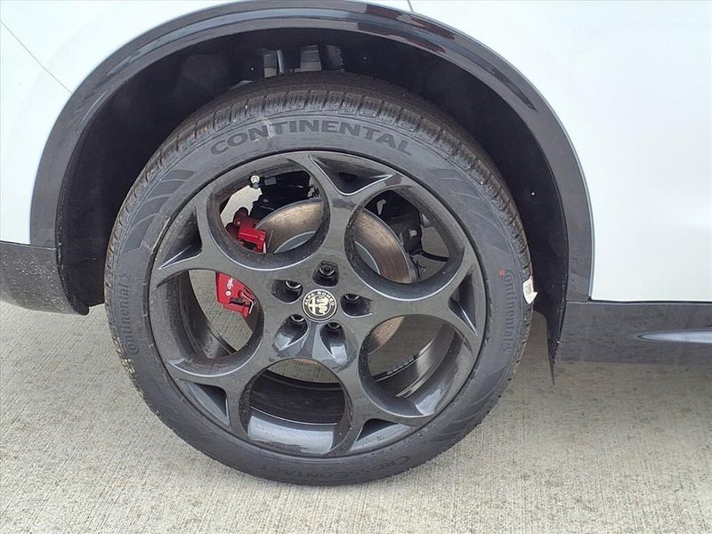 New 2026 Alfa Romeo Stelvio Image 6