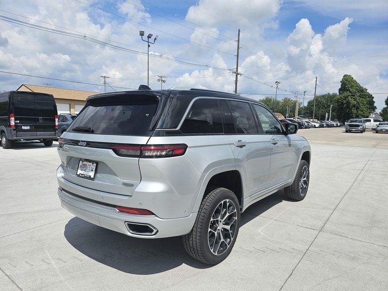 2023 Jeep Grand Cherokee Summit Reserve 4xeImage 7