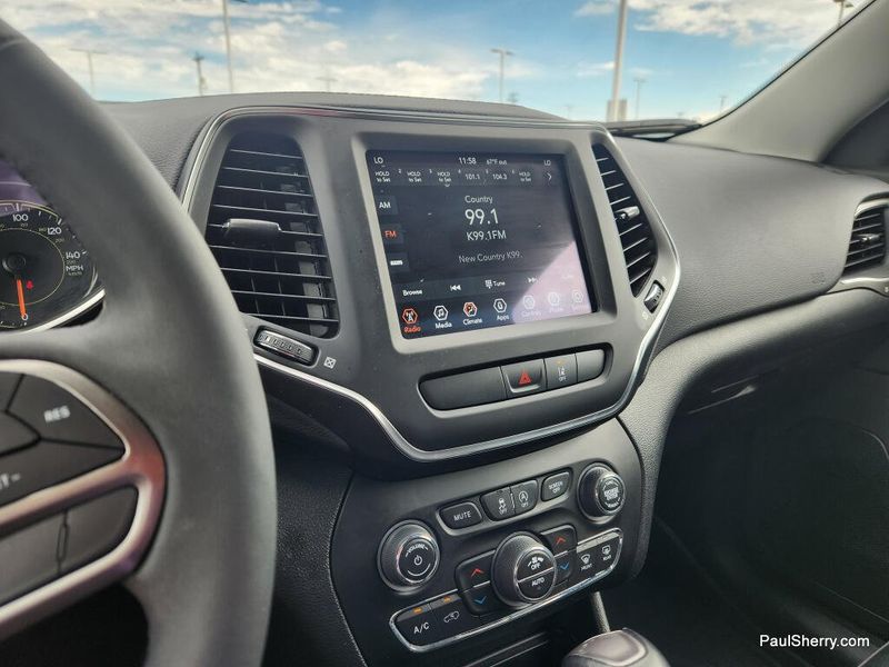 Used 2022 Jeep Cherokee Latitude Lux
