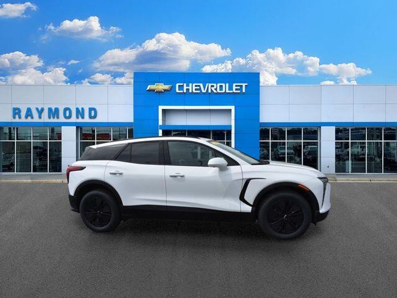 New 2026 Chevrolet Blazer EV LTImage 2