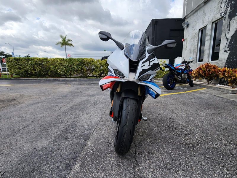 2026 BMW S 1000 RRImage 2