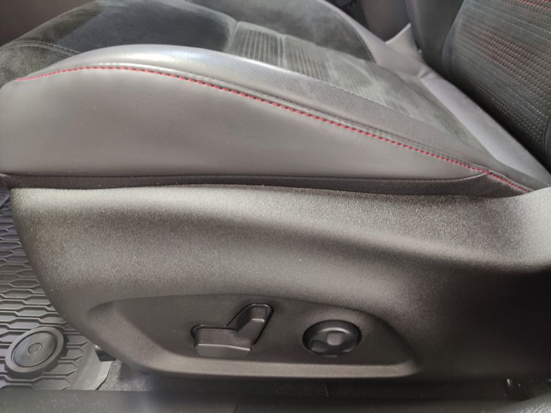 Used 2024 Dodge Hornet R/T eAWD Blacktop w/Track PkgImage 11