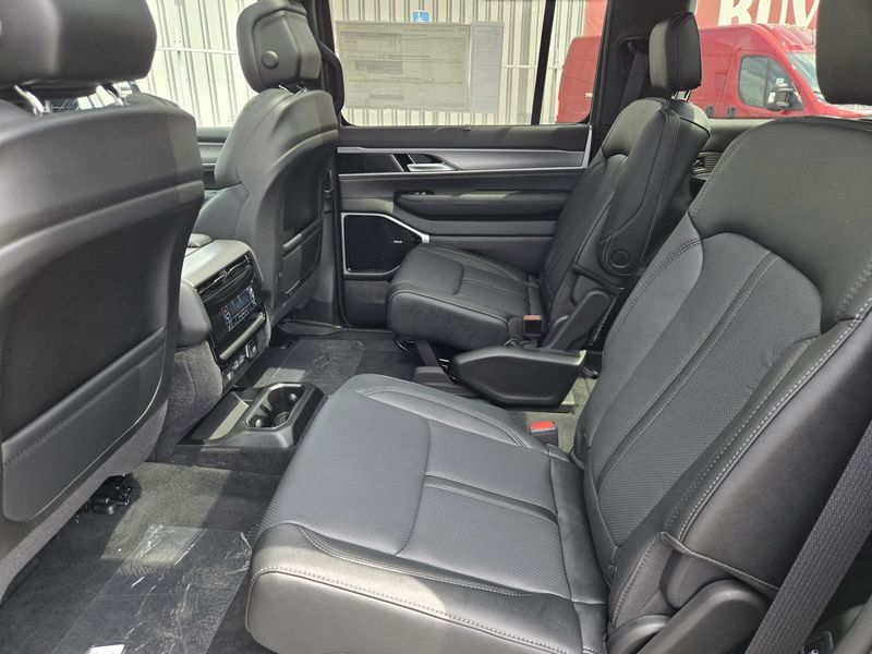 2026 Jeep Grand Wagoneer Limited Reserve 4x4