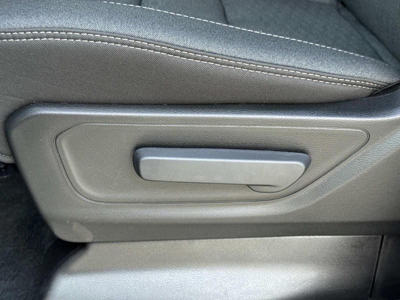 New 2026 RAM 1500 Big Horn Crew Cab 4x2 6'4' Box