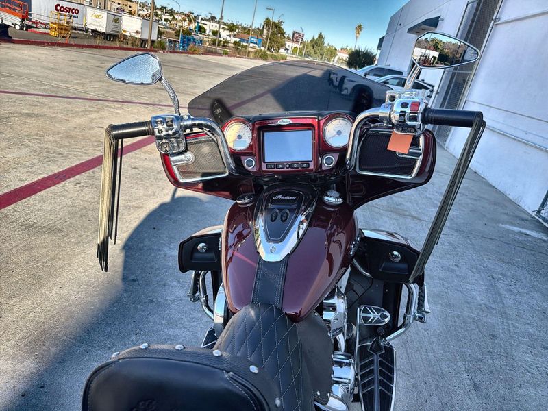 Used 2017 Indian Motorcycle Roadmaster Image 27