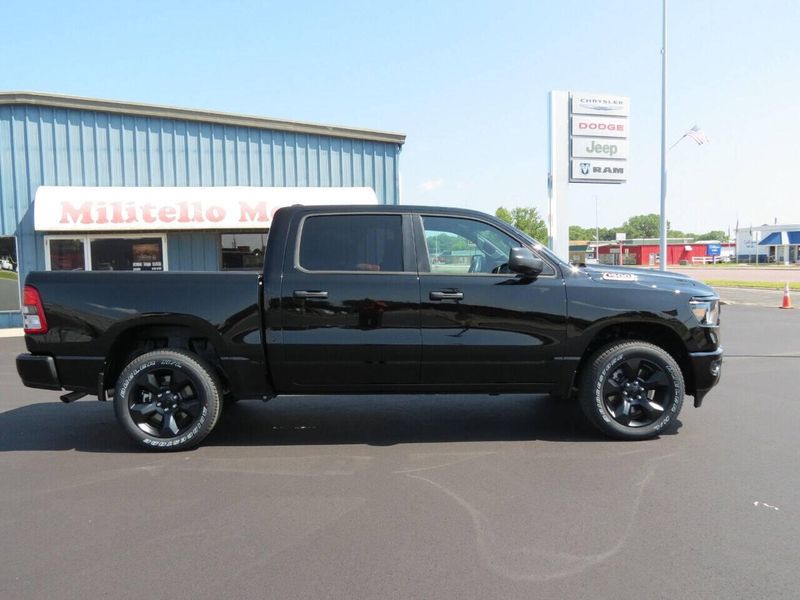 2023 RAM 1500 Tradesman Crew Cab 4x4 5