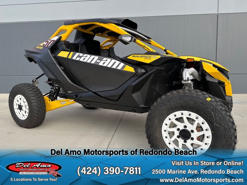 2024 Can-Am 7ARC  in a CARBON BLACK & NEO YELLOW exterior color. Del Amo Motorsports of Redondo Beach (424) 304-1660 delamomotorsports.com 