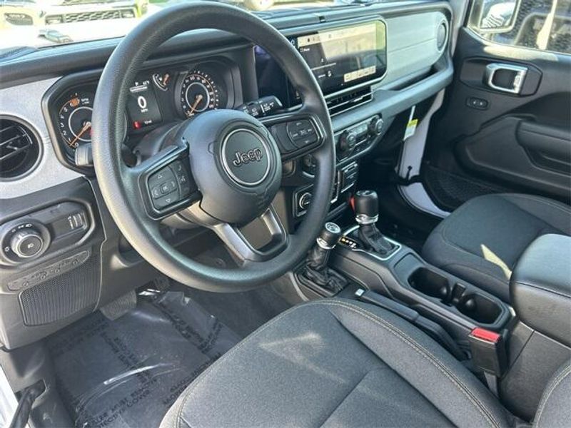 New 2026 Jeep Wrangler 4-door SportImage 15