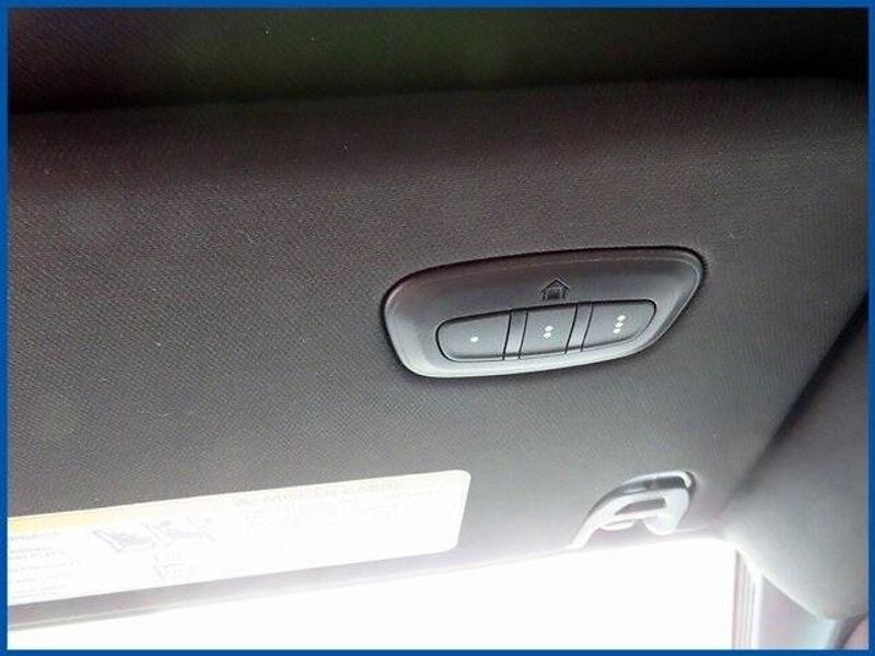 2023 RAM 1500 LaramieImage 19