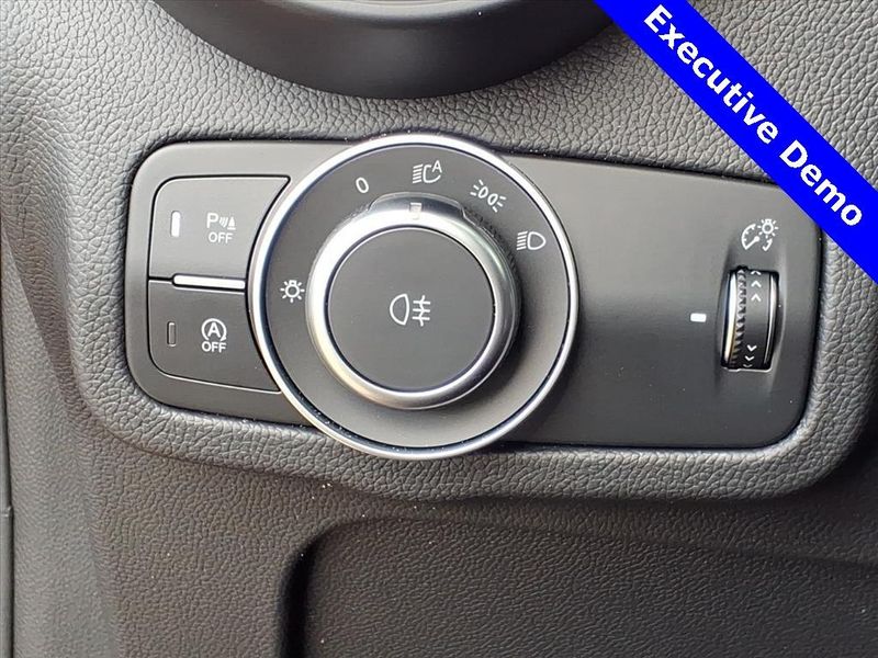 New 2025 Alfa Romeo Stelvio VeloceImage 18