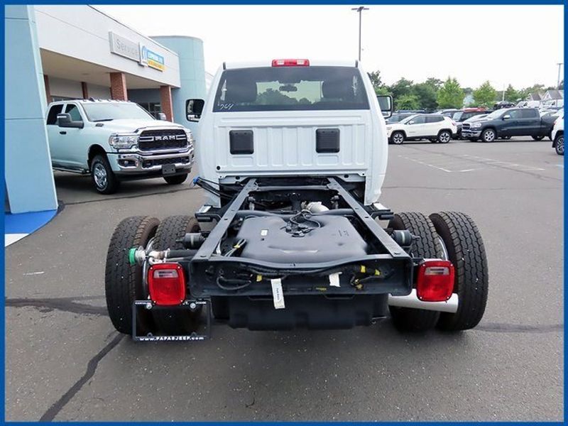 2024 RAM 5500 Chassis Cab TradesmanImage 5