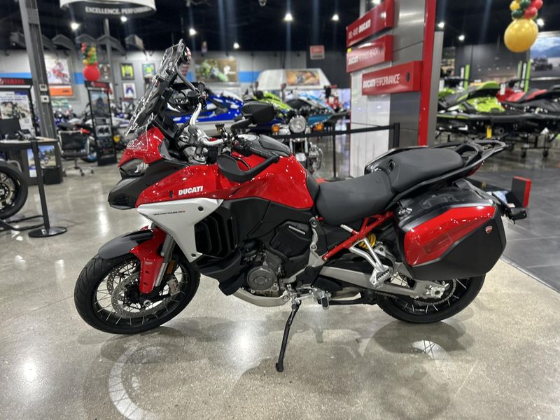 New 2024 Ducati MULTISTRADA V4 S TRAVEL & RADAR SPOKED WHEELS - DEMO Image 7