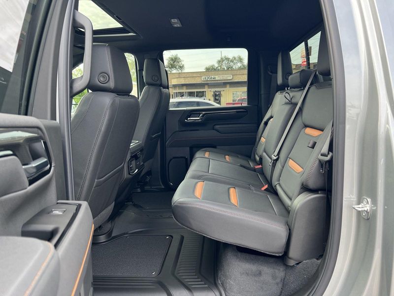 2026 Gmc Sierra HD AT4 photo 39