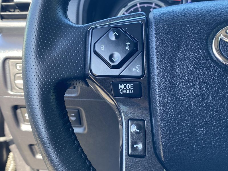 Used 2022 Toyota 4Runner TRD Off-Road PremiumImage 25