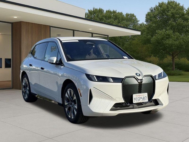 Used 2026 BMW iX xDrive45Image 6