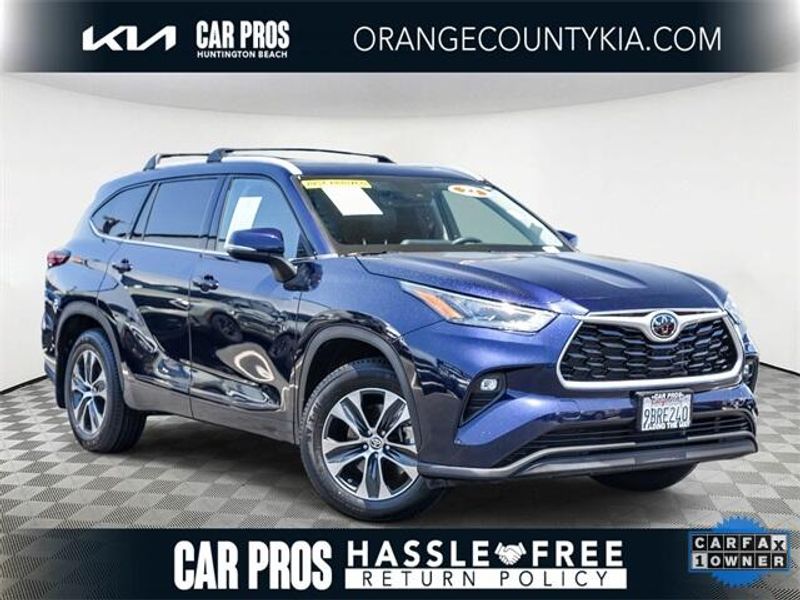 Used 2022 Toyota Highlander XLEImage 1