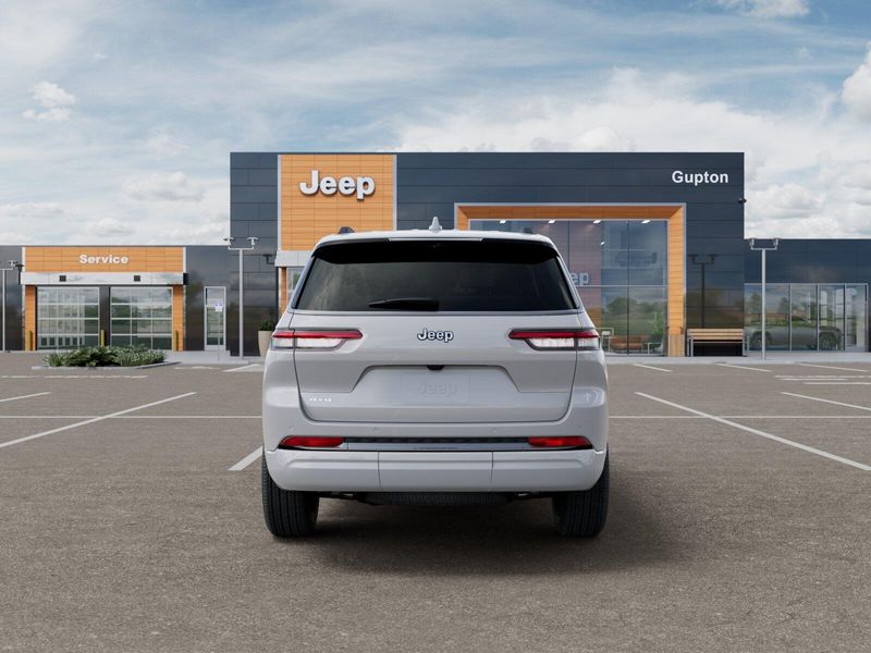 New 2026 Jeep Grand Cherokee L Limited Reserve 4x4Image 28
