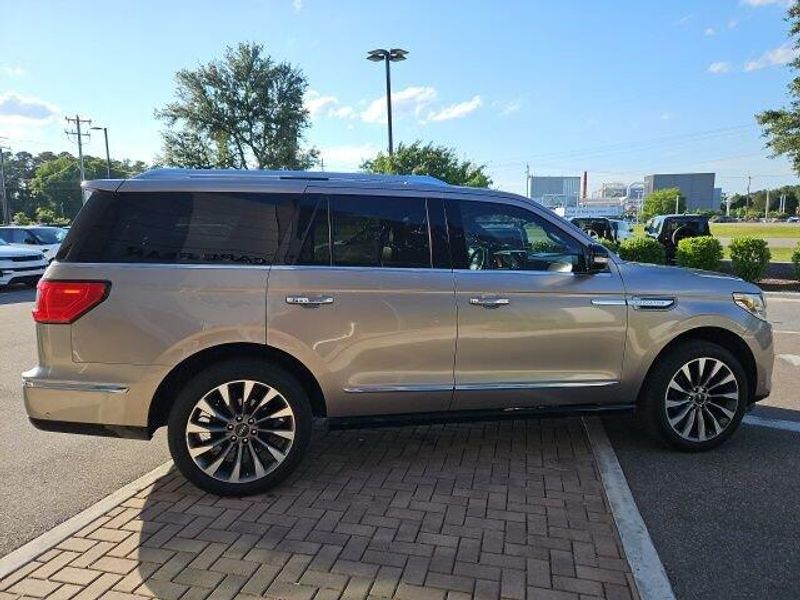 2018 Lincoln Navigator Select
