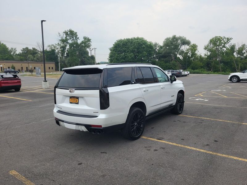 2023 Cadillac Escalade V-Series photo 13